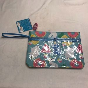 Water Resistant Beach Case With Zippier Pocket NWT